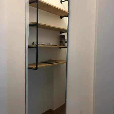 Appartement Trevi Industrial D *