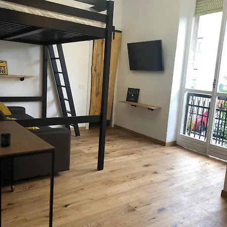 Trevi Industrial D Apartment